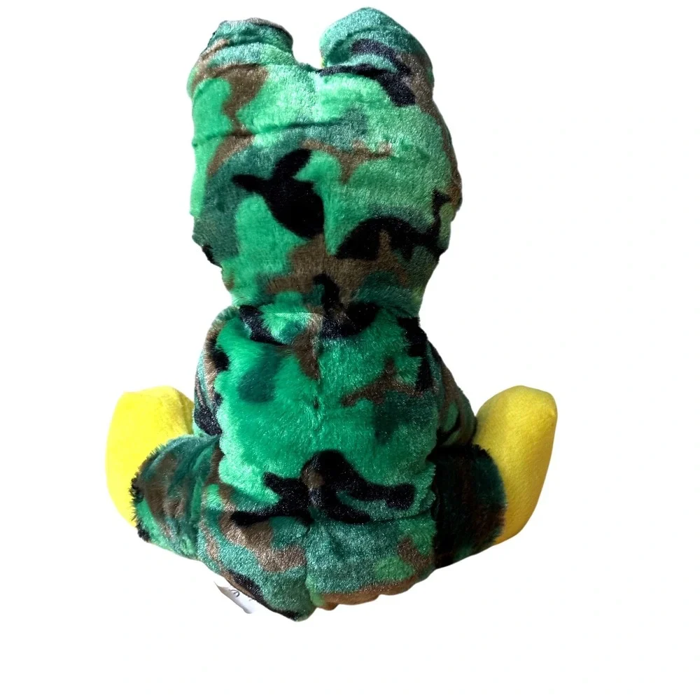 Kellytoy 10 Inch Frog with Big Eyes Green Camouflage Yellow Plush Stuffed Animal